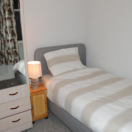 Carnegie Holiday Cottage 邓弗姆林 外观 照片