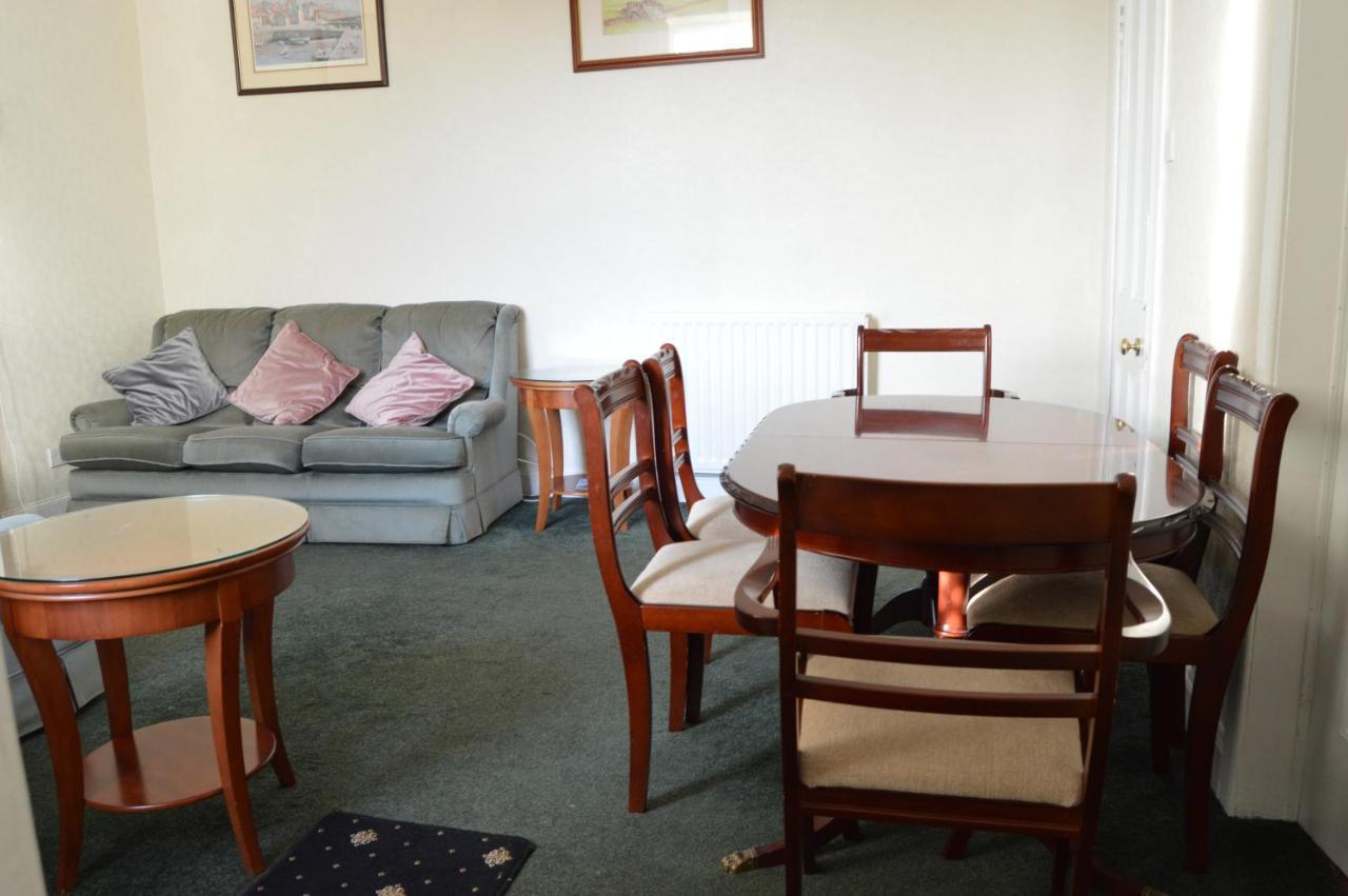 Carnegie Holiday Cottage 邓弗姆林 外观 照片