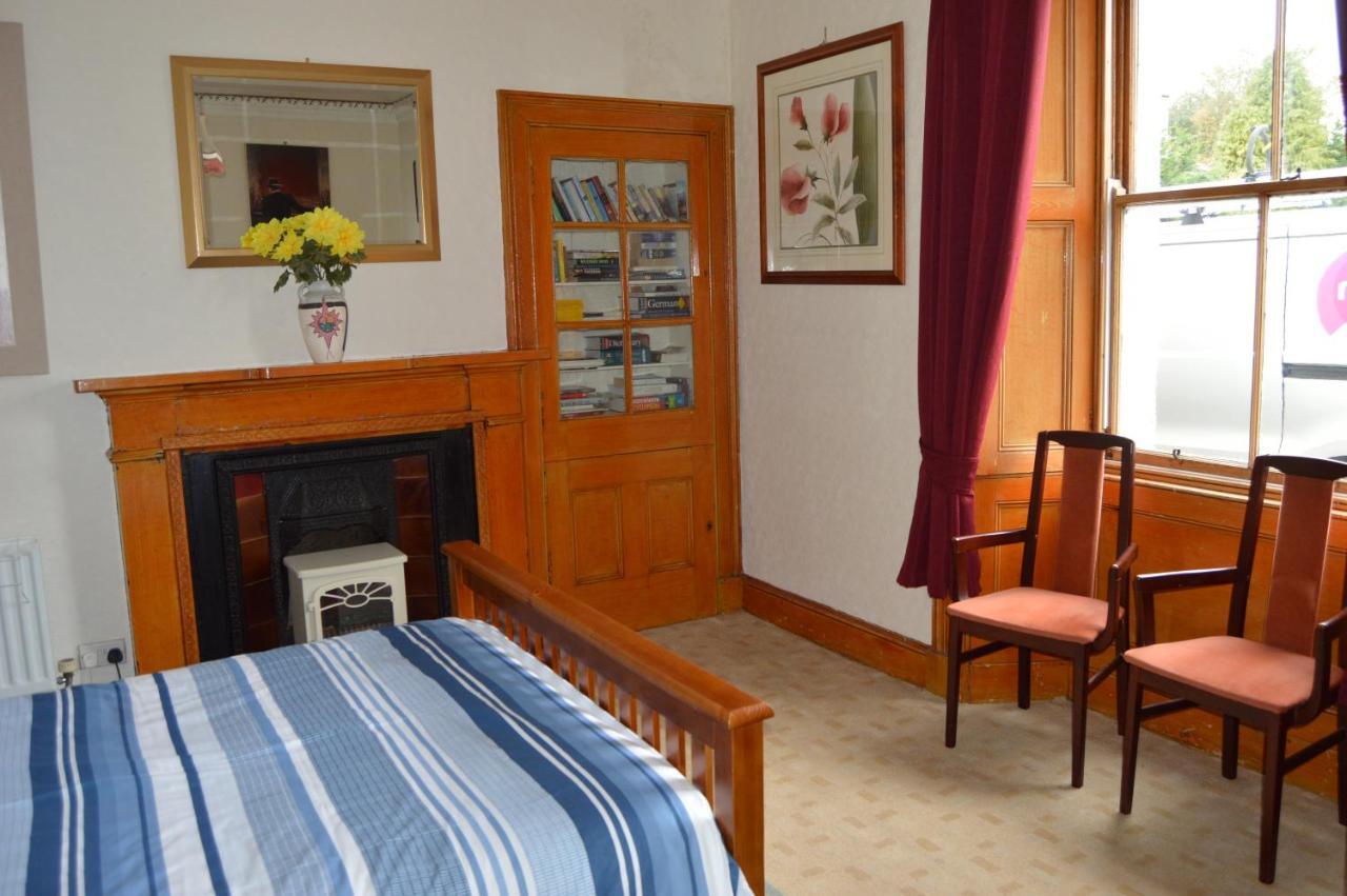 Carnegie Holiday Cottage 邓弗姆林 外观 照片